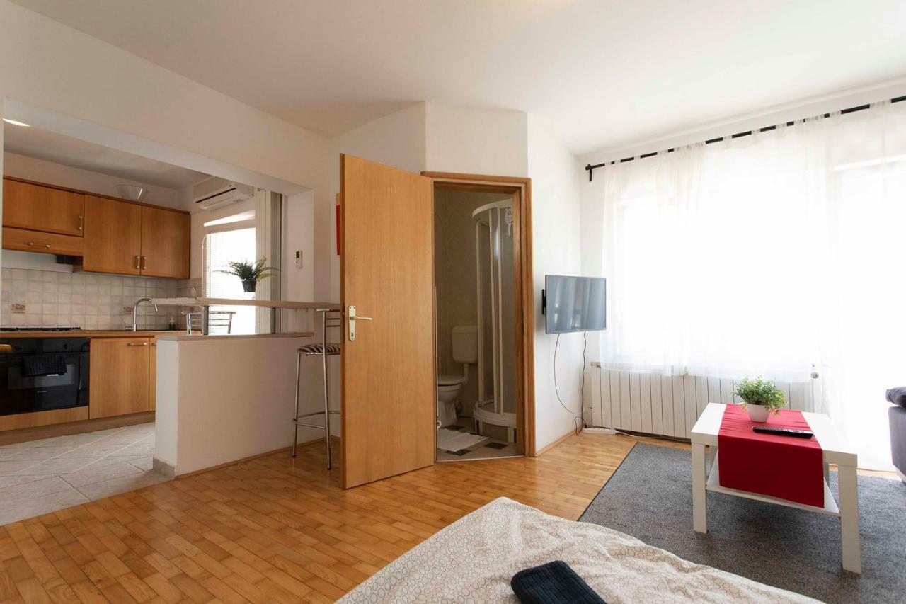 Studio Apartman Natali Zagabria Esterno foto